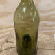 Bouteille en verre verte ancienne Wabi Sabi