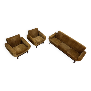 Living room set in amber velvet