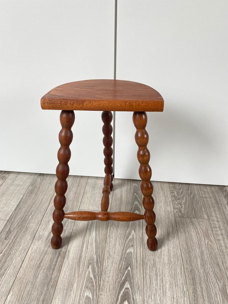 Tripod stool