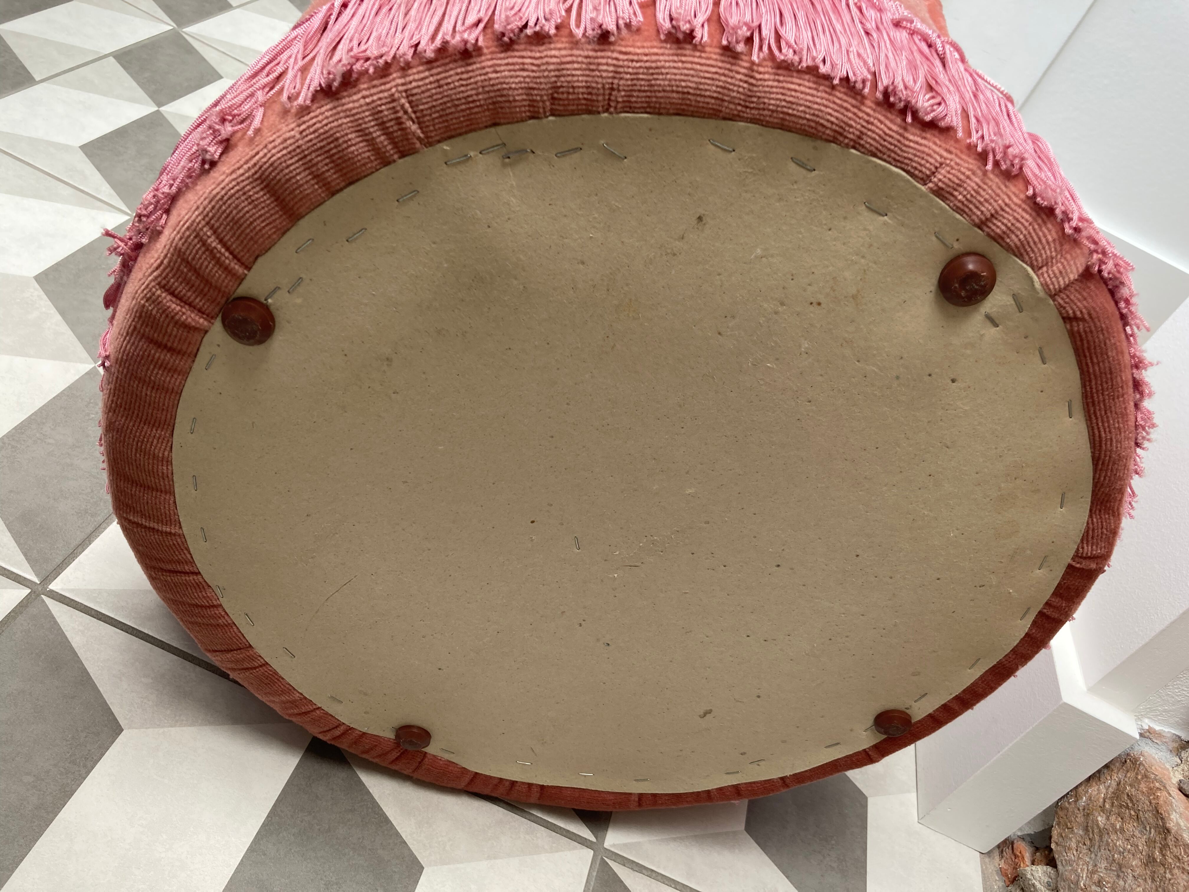 Round pouf pink velvet