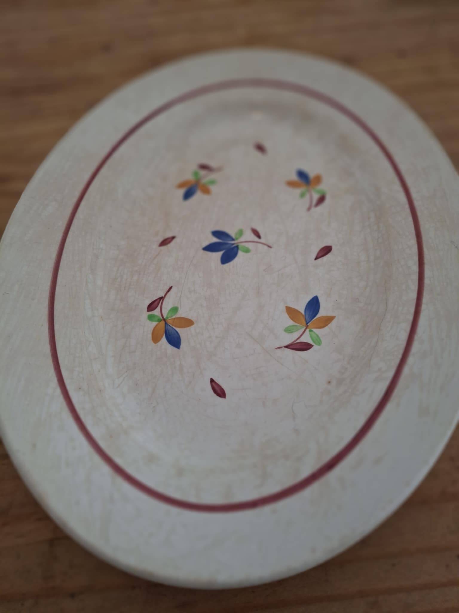 Oval earthenware plate Gien – Anthéor model – Hand-painted decoration