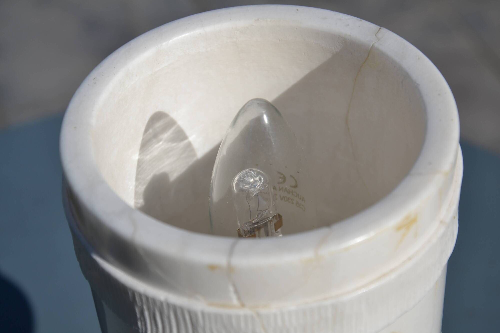 Lamp in white alabaster and brass
