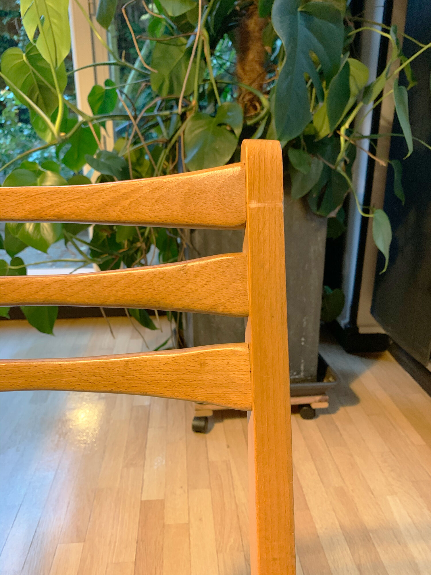 Vintage wooden and skaï scandinavian blue 1950 chairs