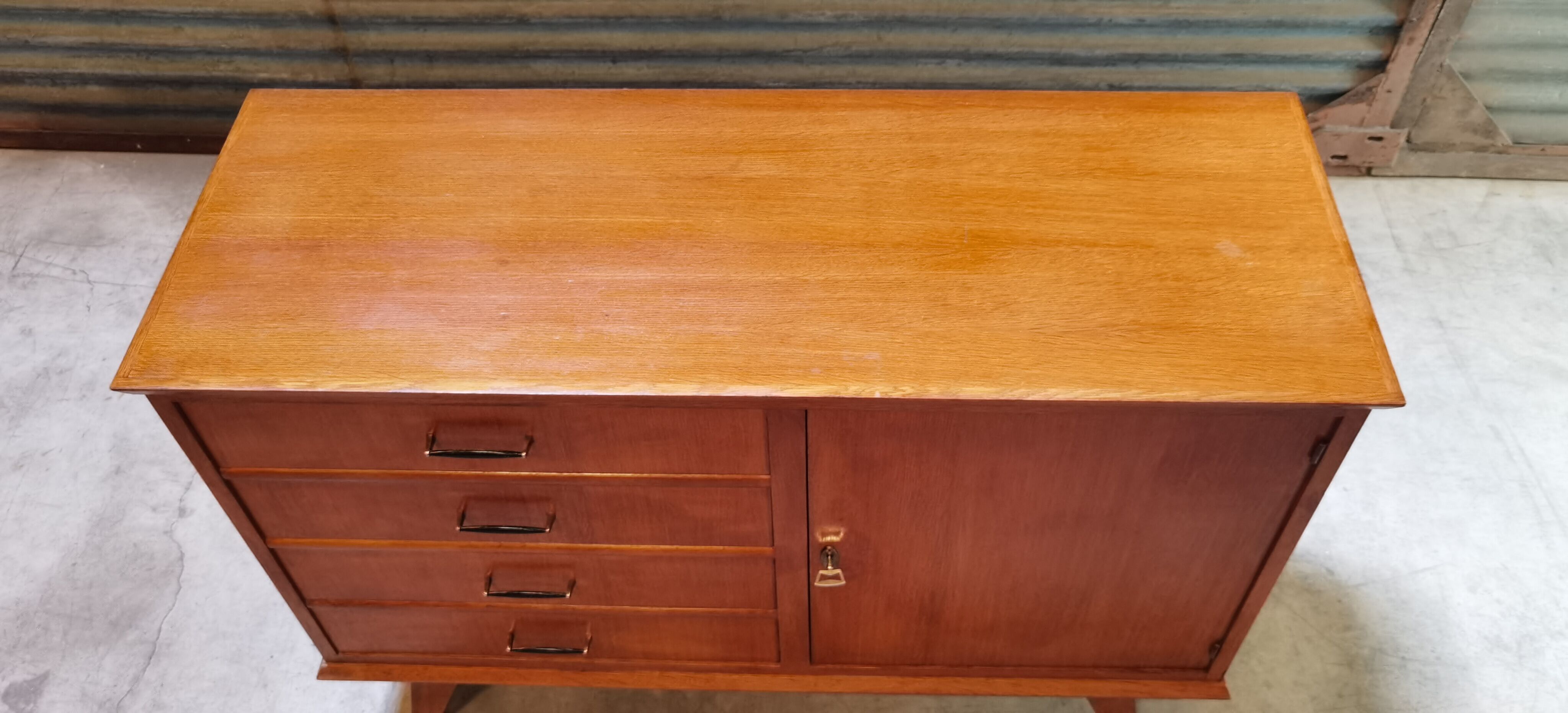 Buffet feet french compass 1970