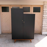 Armoire asymétrique