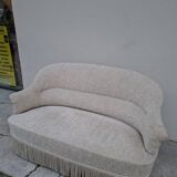 "Crapaud" bench in the richly decorated Napoleon III style.