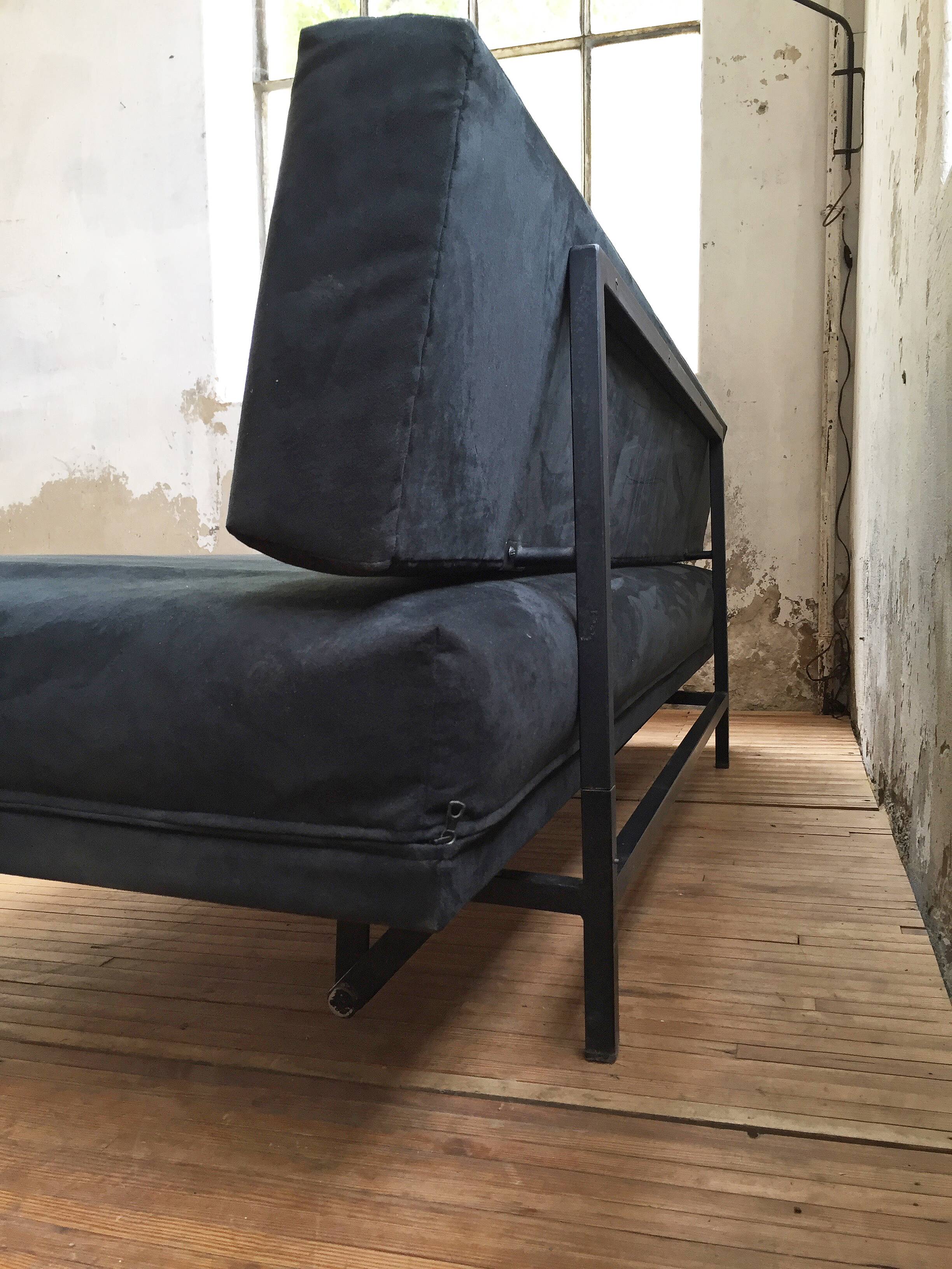 André Simard bench sofa for Airborne