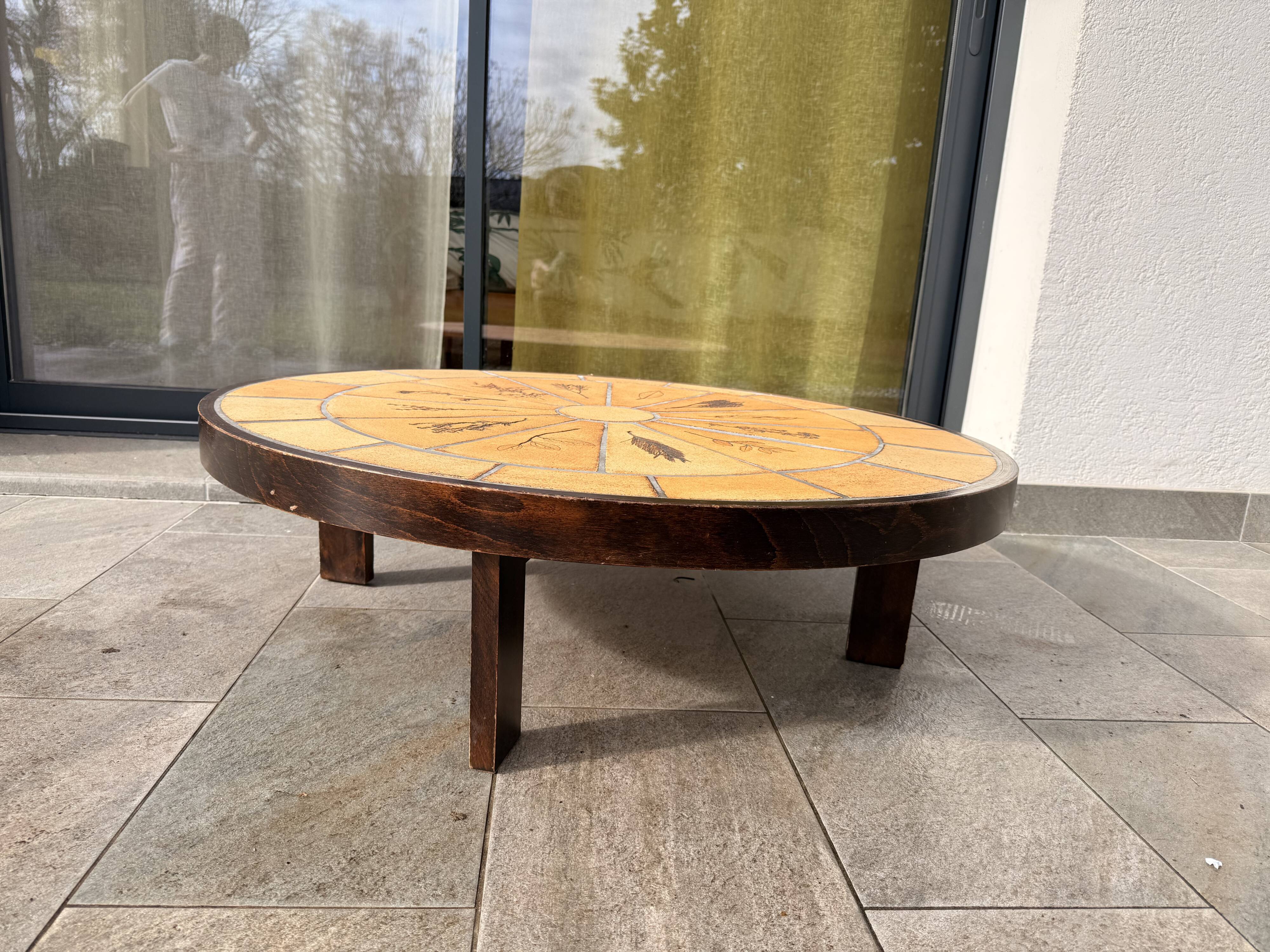 Oval coffee table Roger Capron model Herbier