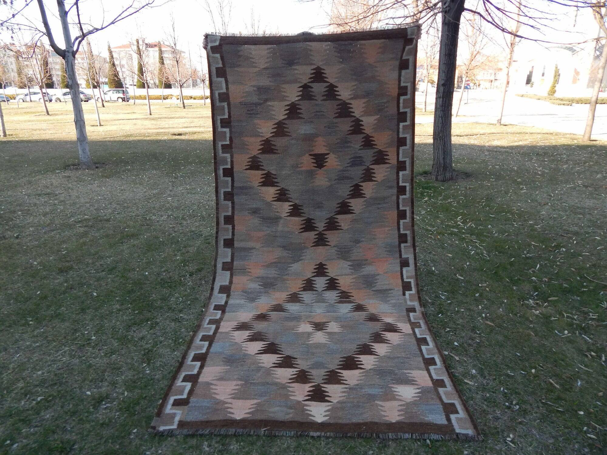 Vintage Turkish kilim handwoven 142x284 cm