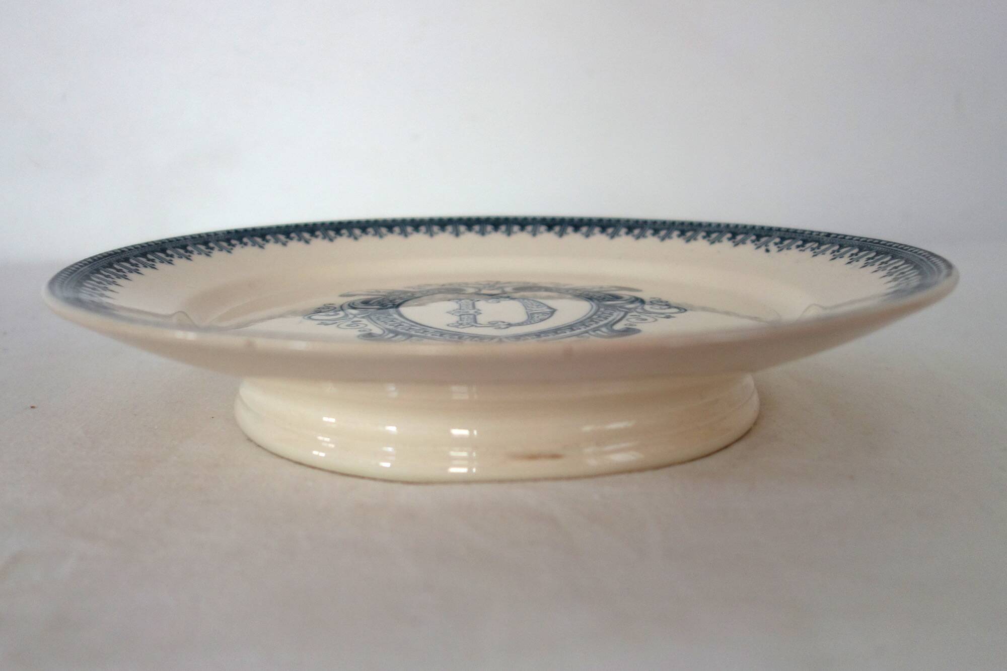 2 plates on foot Terre de fer Vermont & Blanchet circa 1900