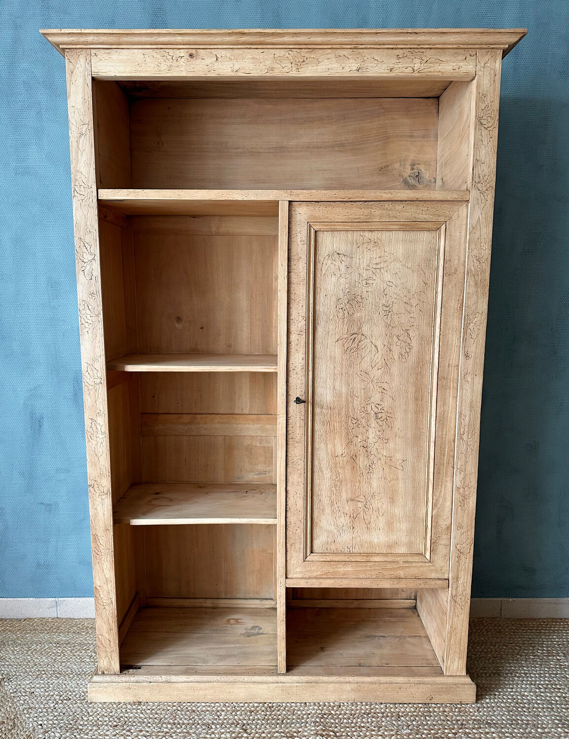 Parisian cabinet
