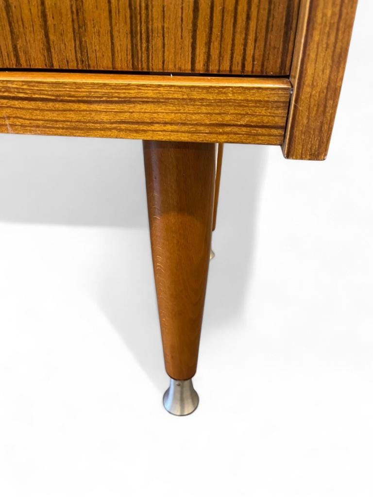 Vintage display cabinet / bar cabinet / cabinet with lighting