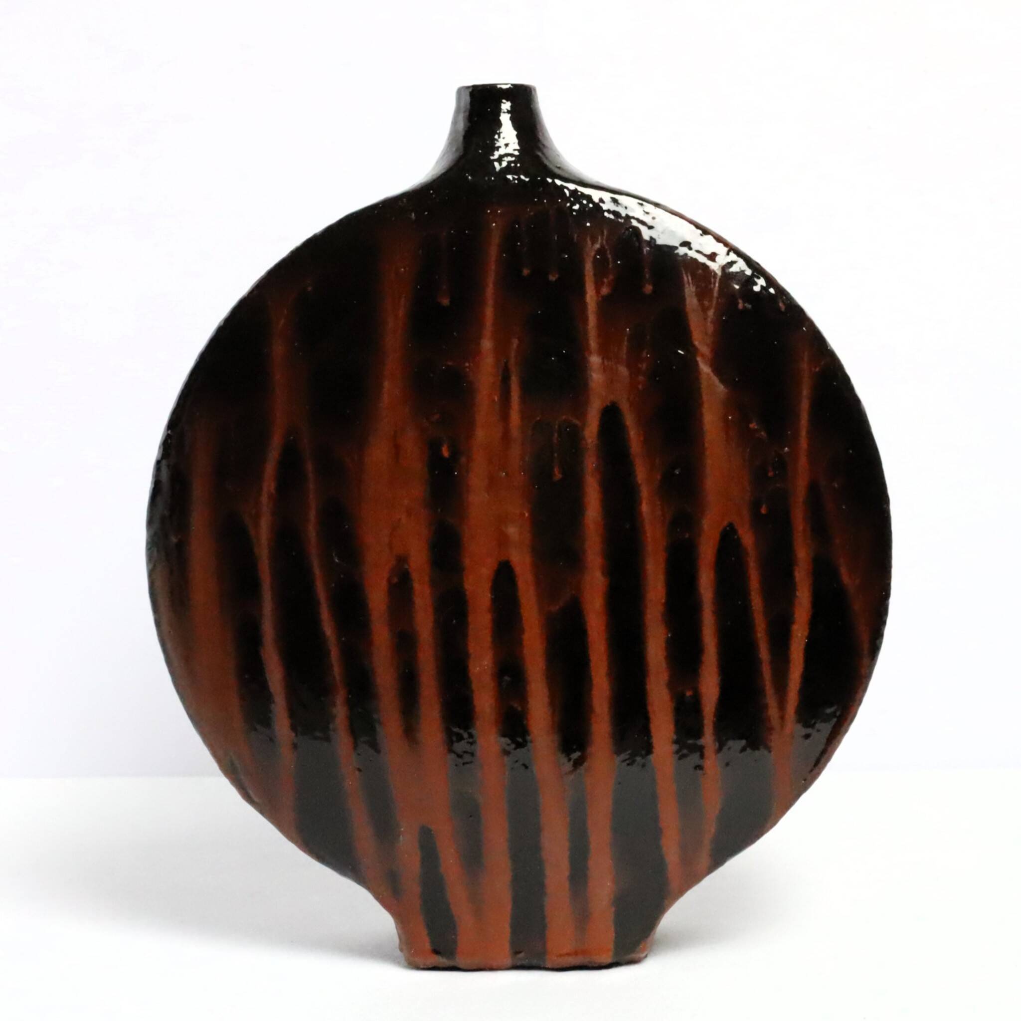 Lenticular vase in the style of Juliette Derel 1950