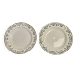 Pair of Saint Amand 20th century earthenware dinner plates