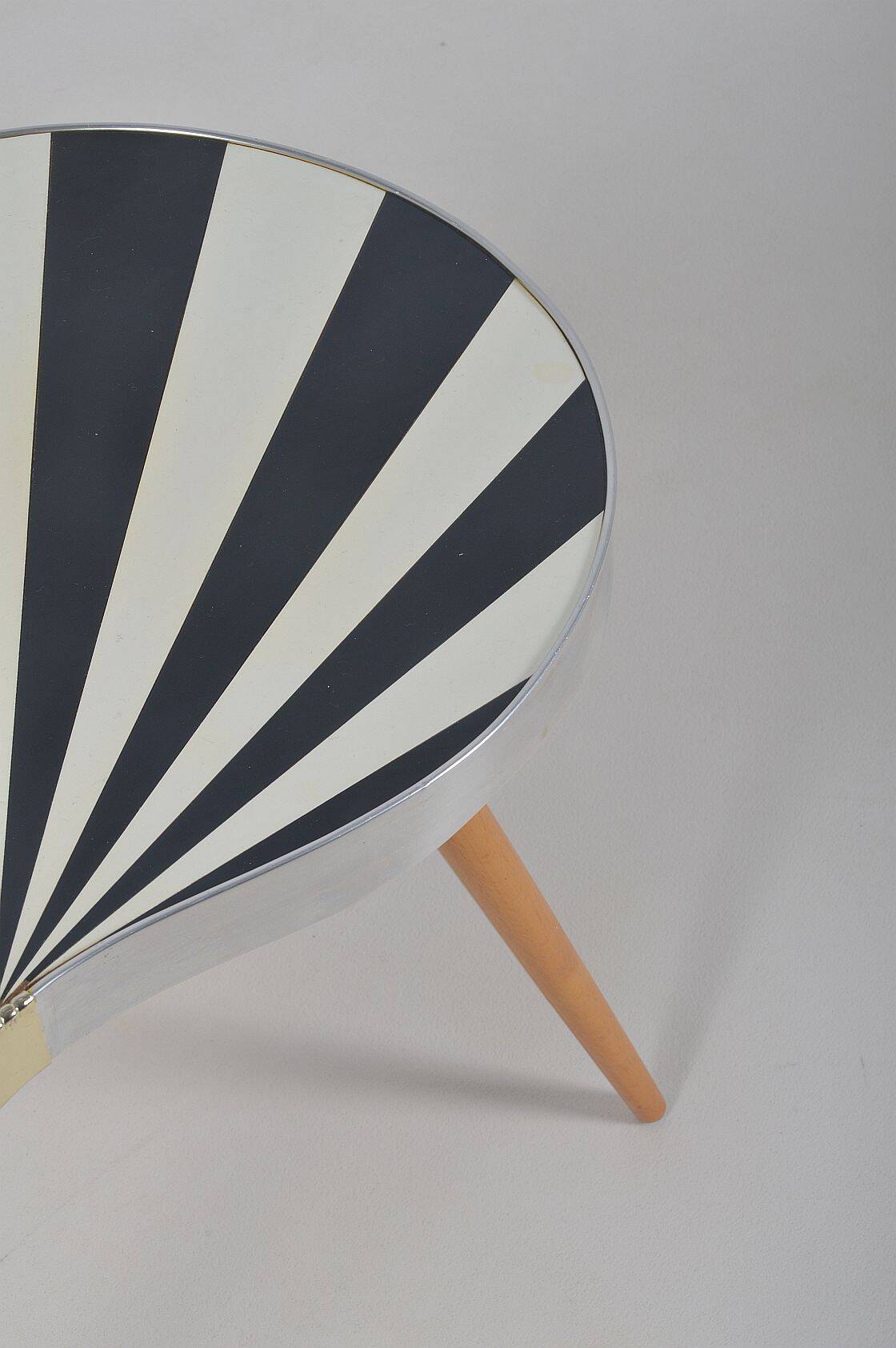 Kidney-shaped vintage side table with handmade ray pattern, 1960s