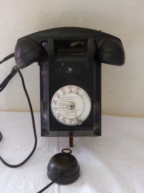 Wall telephone in black bakelite, ptt, vintage 1962