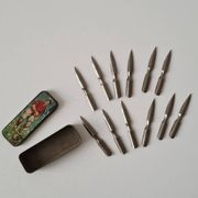 Former pen tray