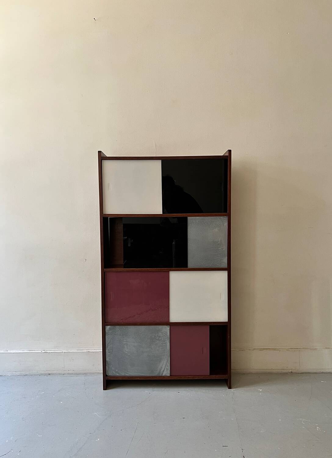 Glass-fronted bookcase by D.Rozaffy, Meuble Oscar edition, 1960s