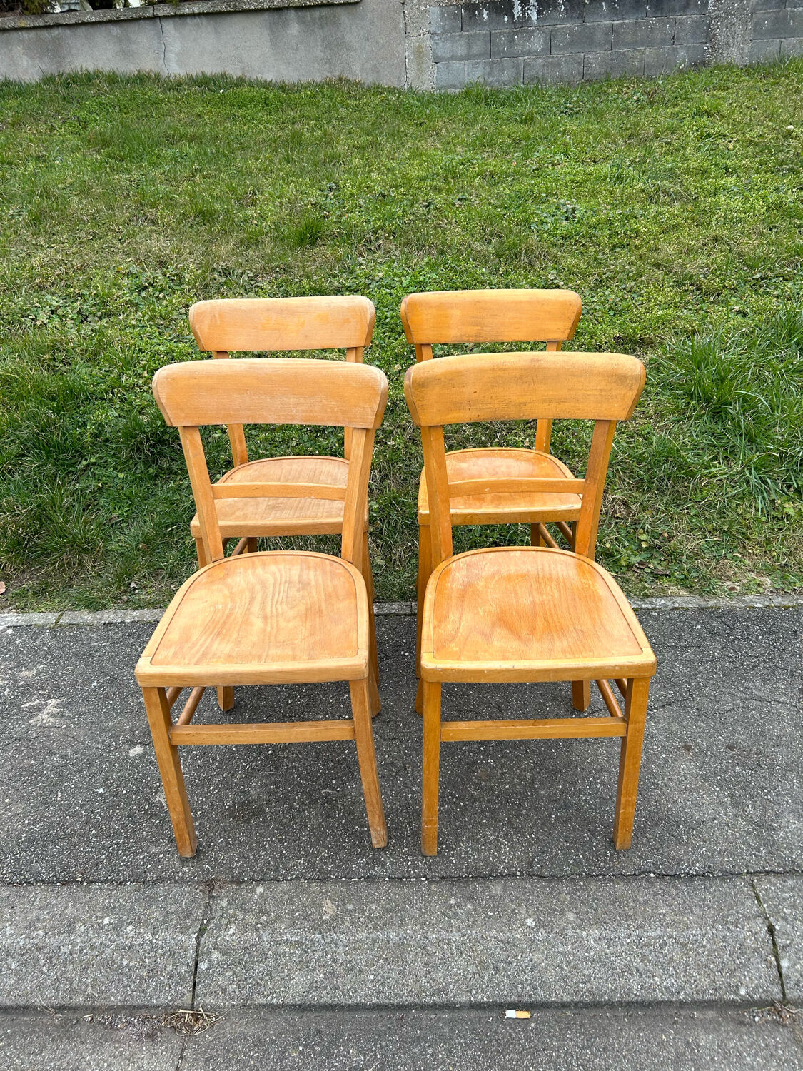 Chaise de bistro vintage industriel