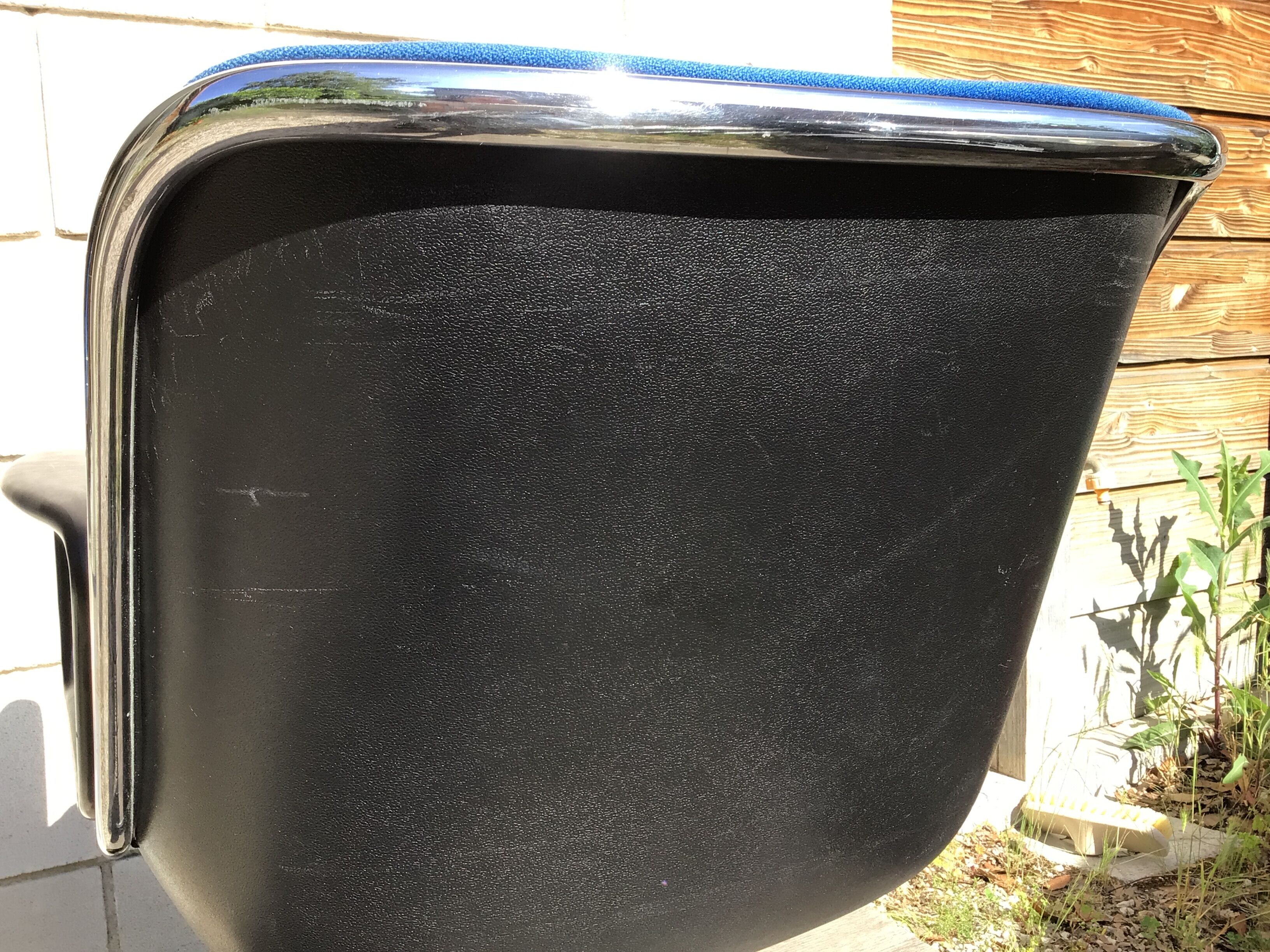 Charles Pollock design executive chair (2 available)