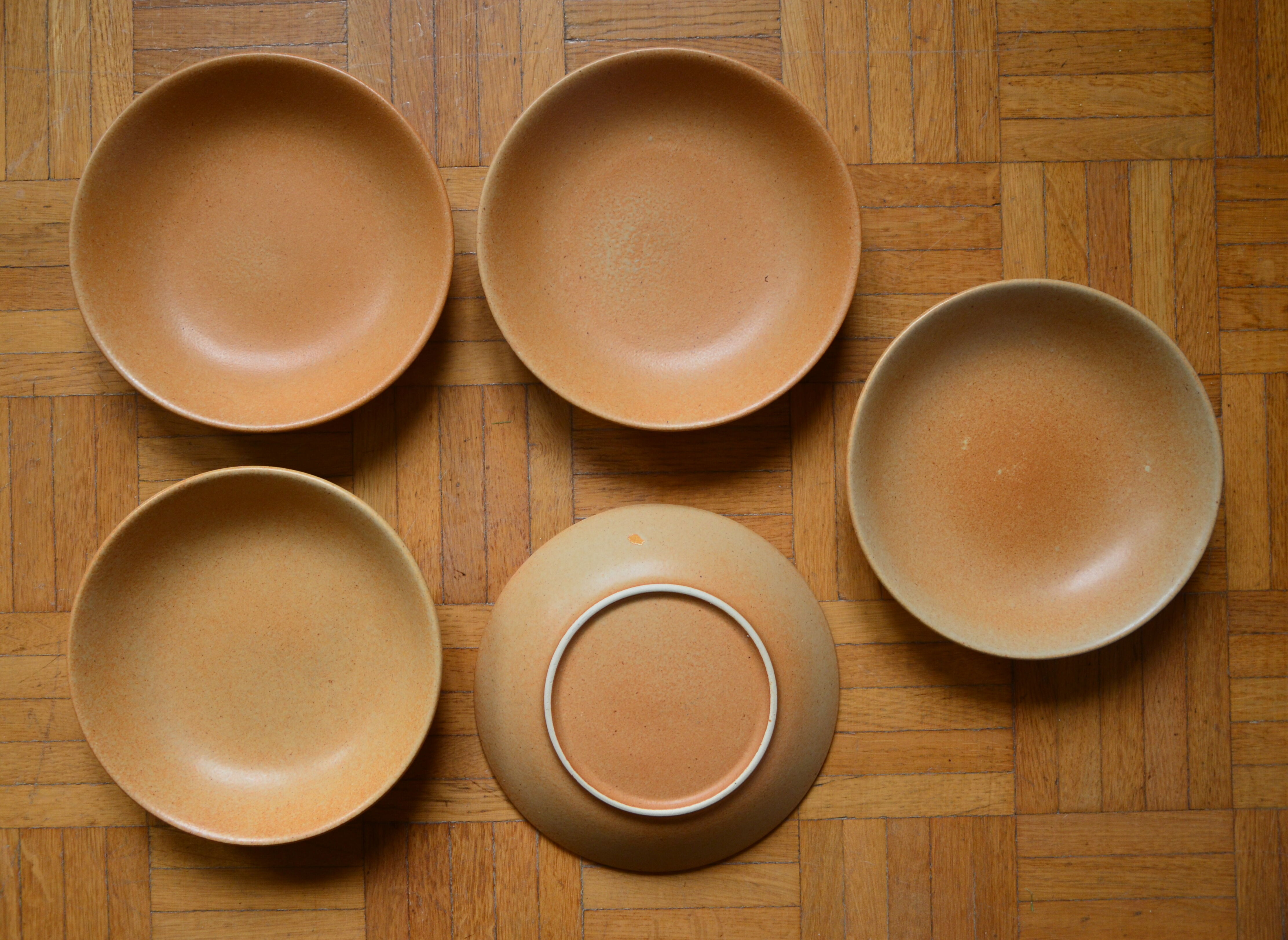 Lot de 5 assiettes creuses en grès
