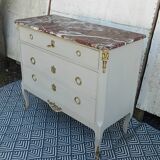 Transitional style chest of drawers