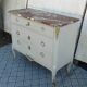 Commode style transition