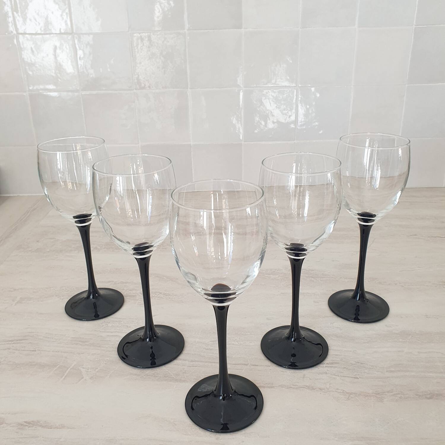 5 Luminarc black stem wine glasses