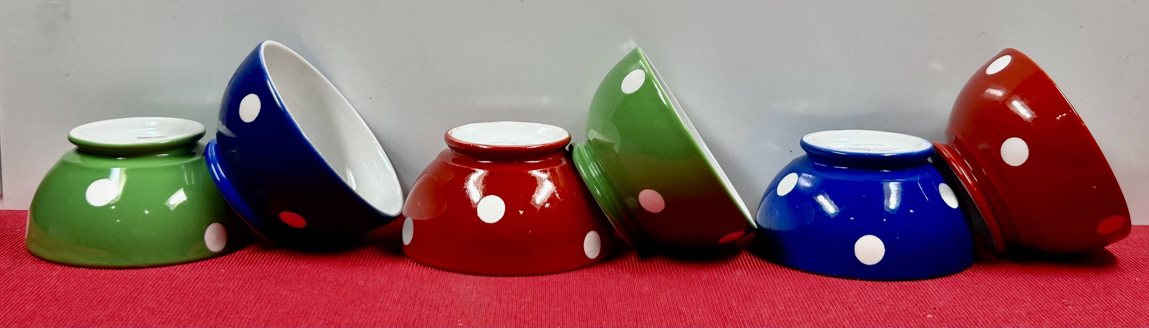 Set of 6 small grandmother bowls in Longchamp porcelain.