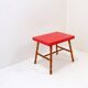 Petite table d'appoint avec pieds tournés et plateau rouge - Josco, fabriquée en Belgique - années 1950