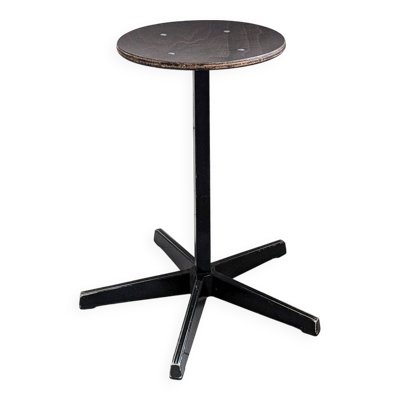 Tabouret industriel en métal, piètement étoile