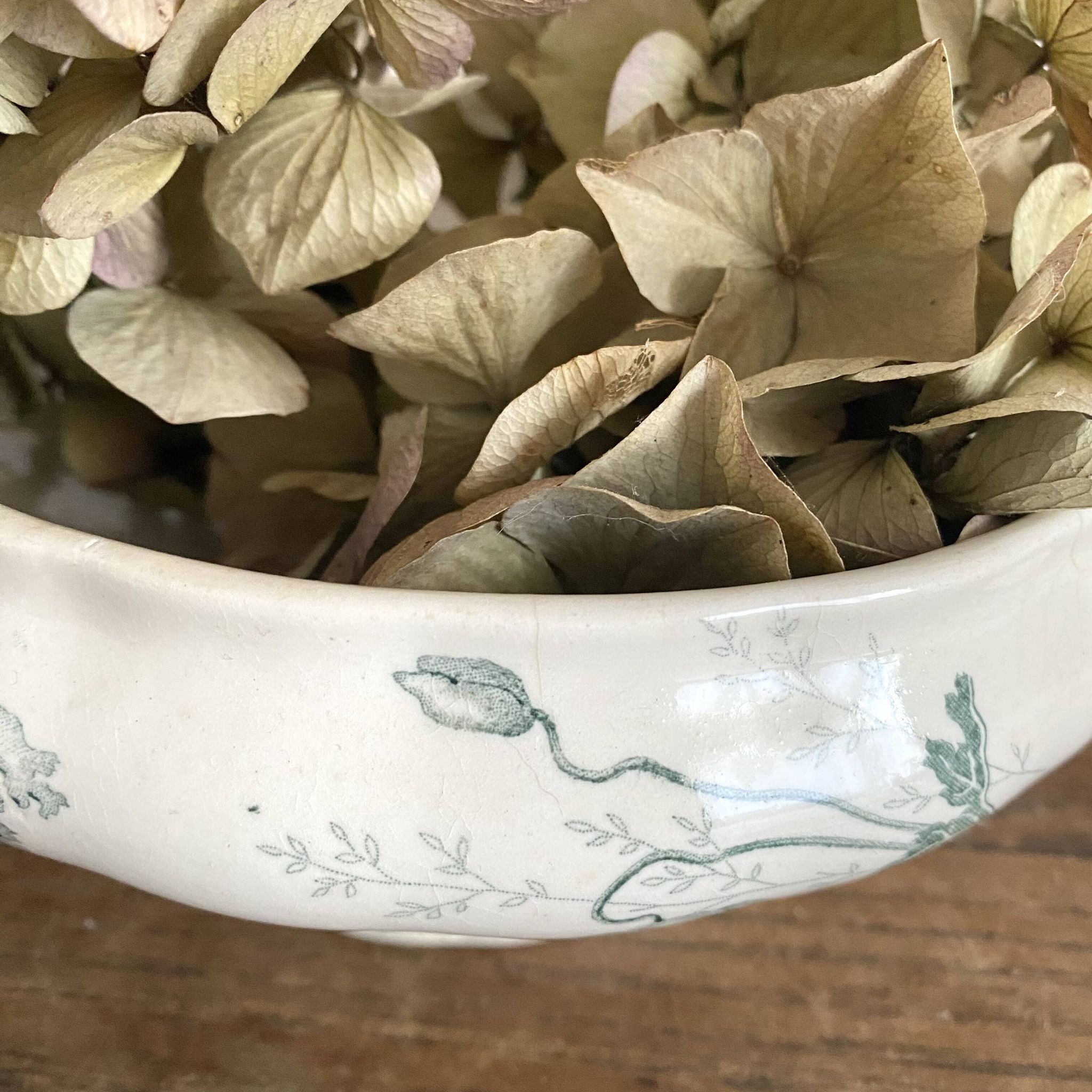 iron earth fruit bowl, old vegetable dish with poppies, Choisy le Roi