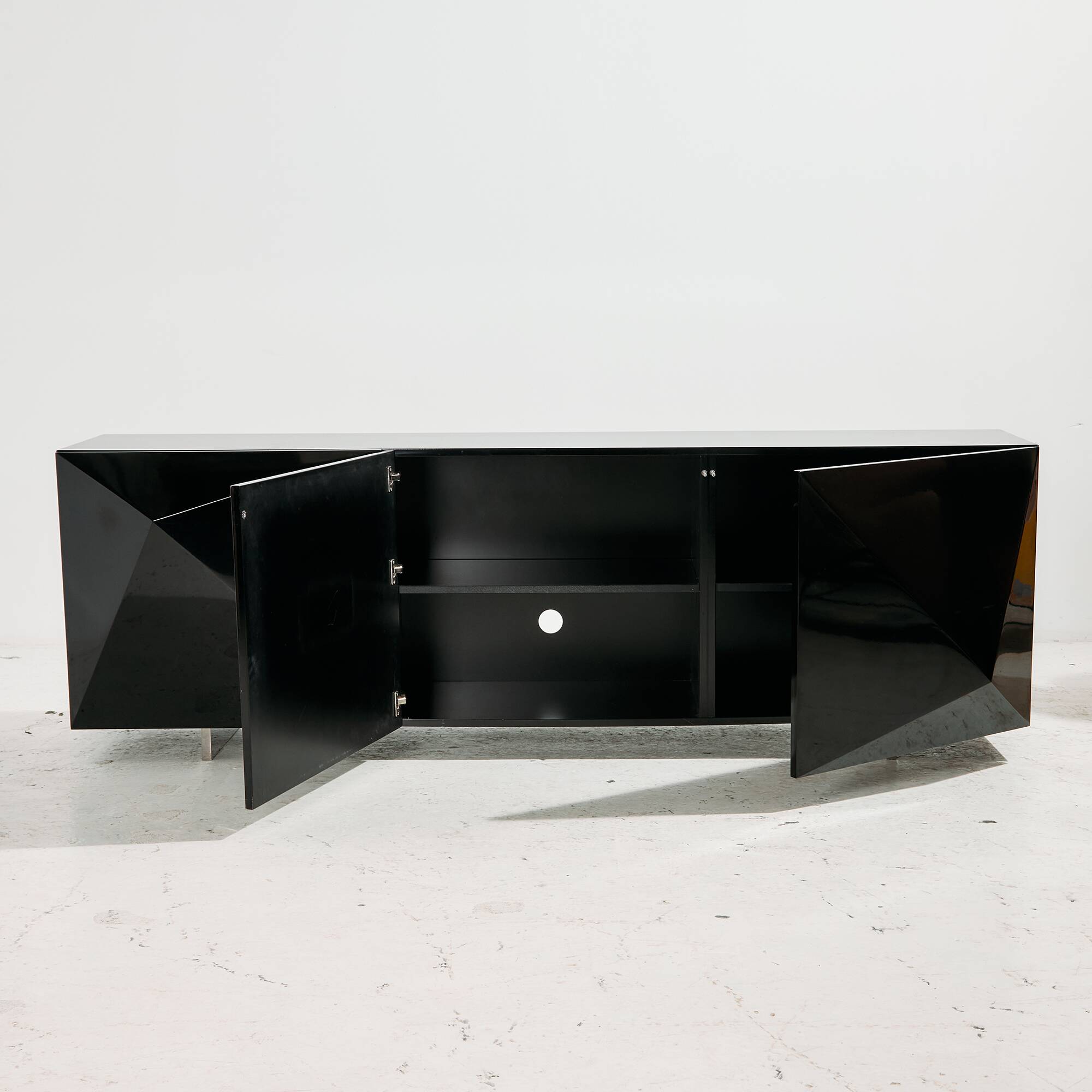 MK10909 High-gloss sideboard