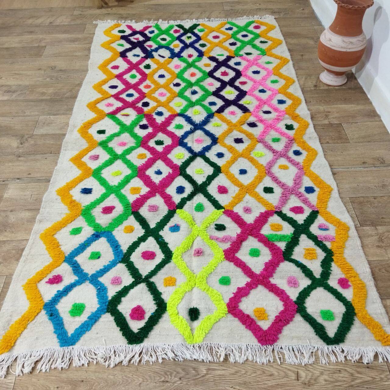 Handmade moroccan berber rug 245 x 133 cm