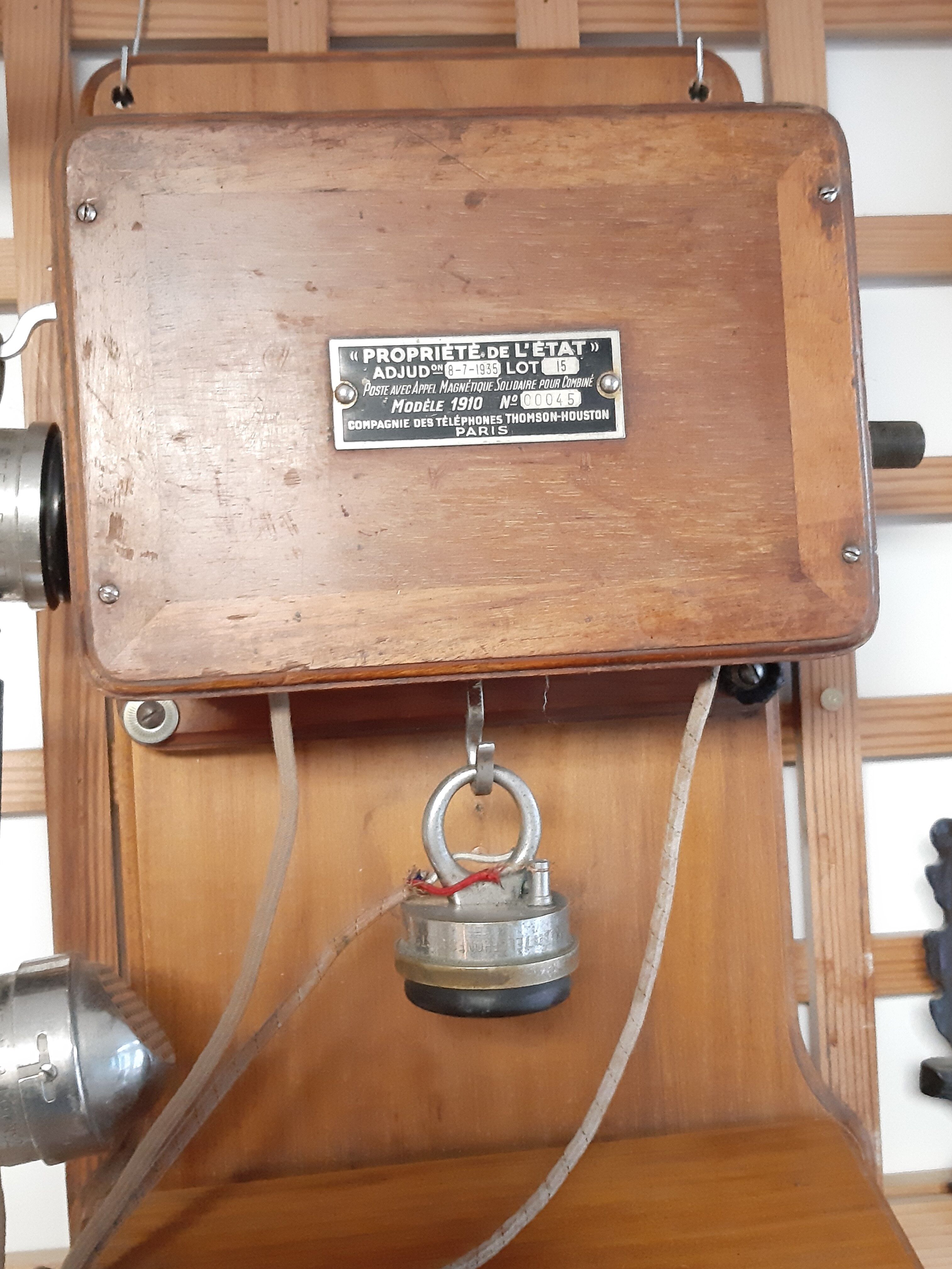 Telephone former