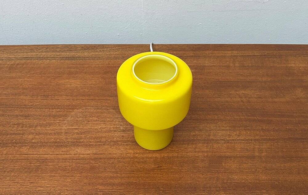 Mid-century yellow glass table lamp model 120 by Uno & Östen Kristiansson for Luxus, Vittsjö, Sweden, 1950s.