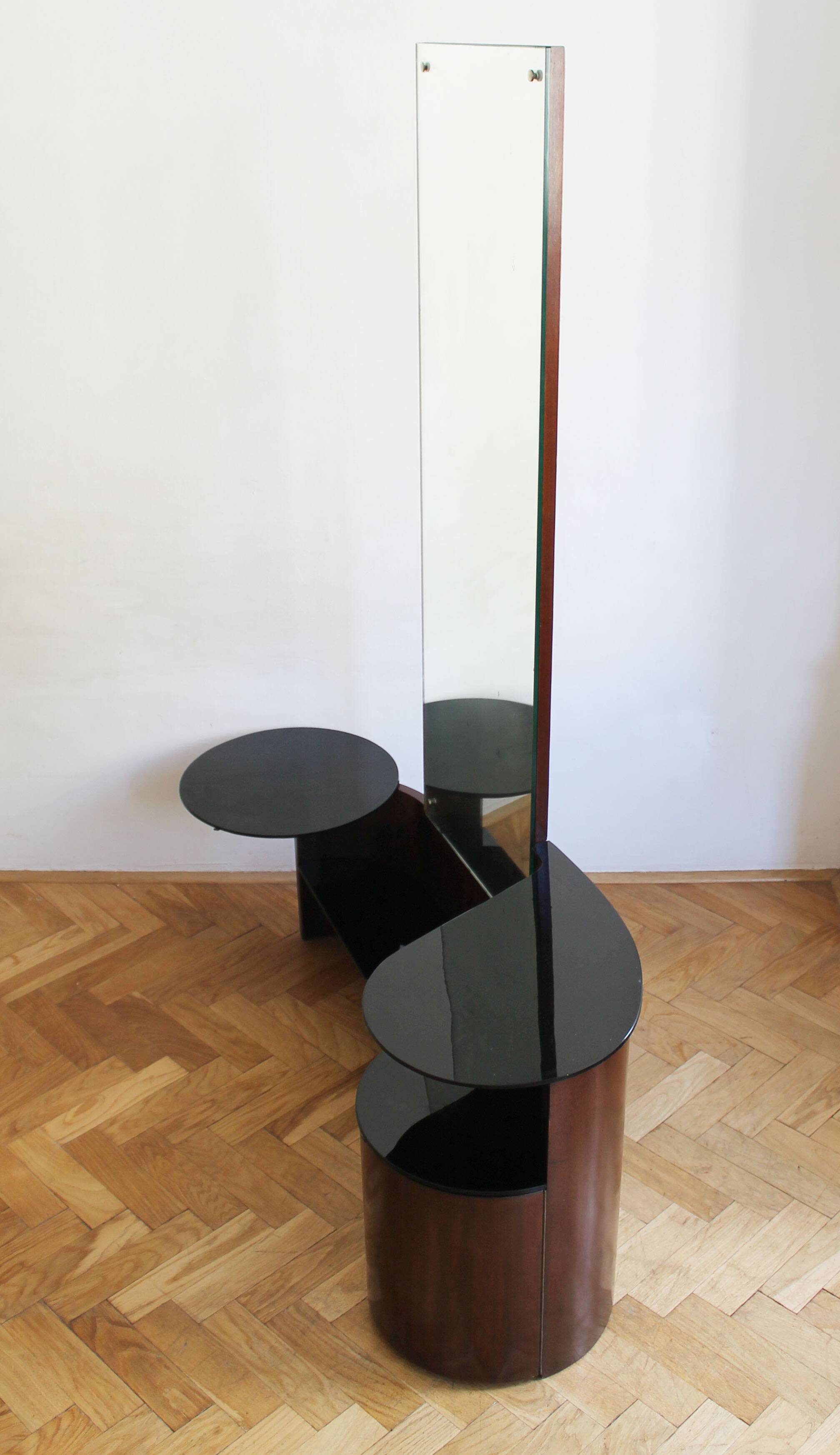 Coiffeuse moderniste des années 1930