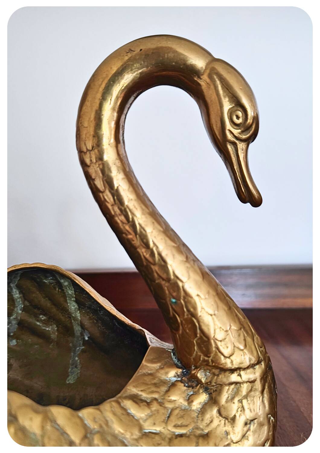 Jardinière cygne en laiton massif du milieu du siècle