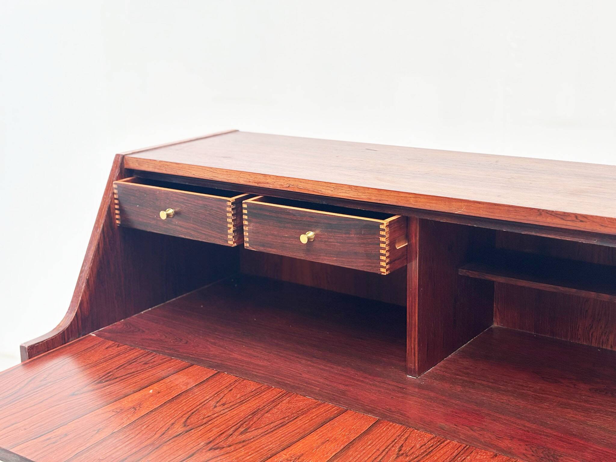 Secretaire or cabinet Gianfranco Frattini style