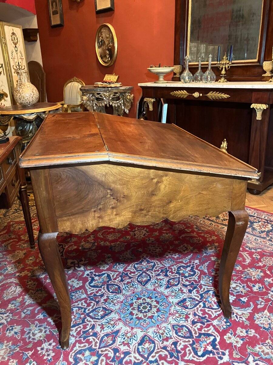 Antique French Writing Desk in Oak with Cabriole Legs, 1800s