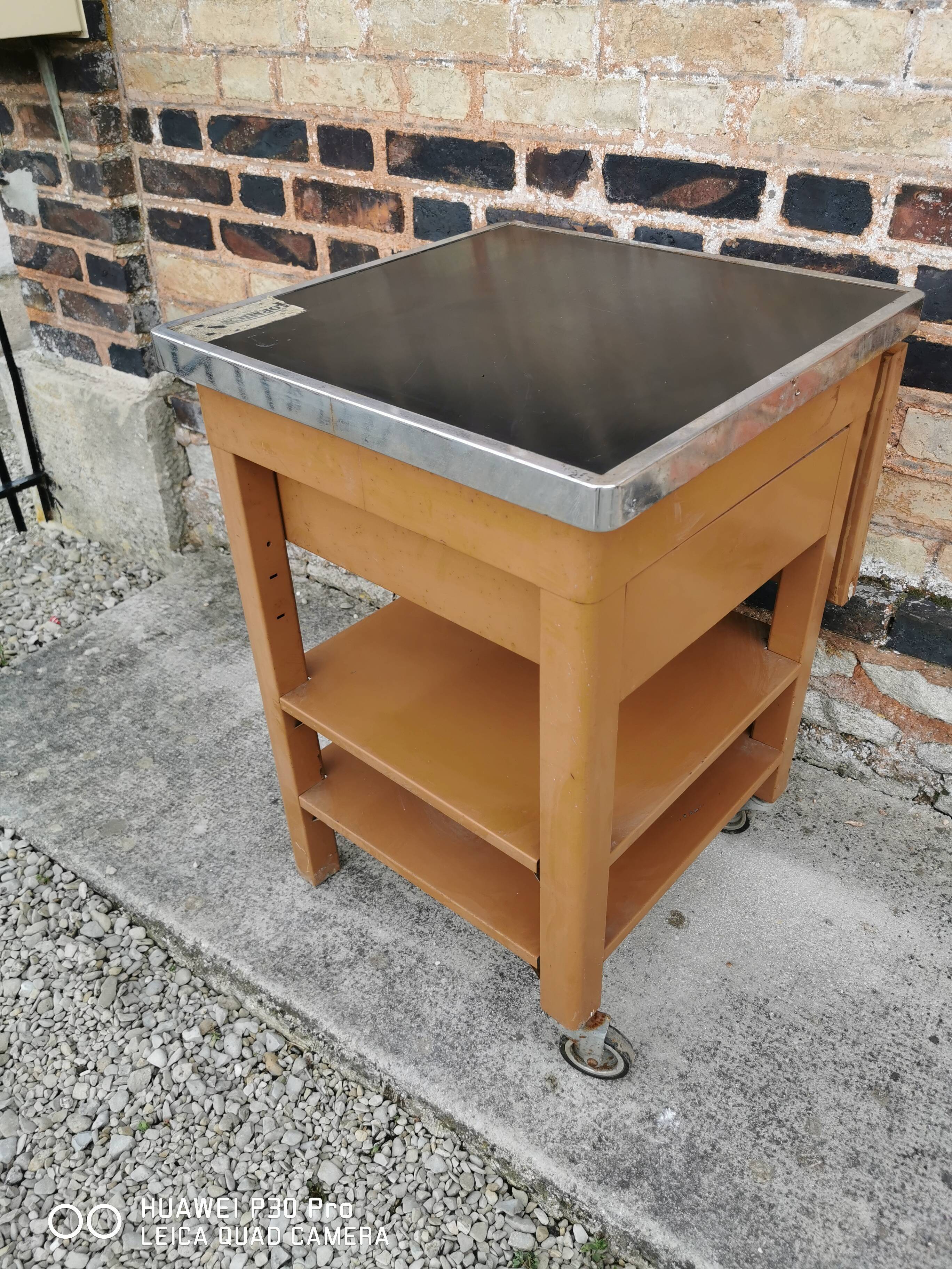 Metal craft furniture with extension cord