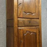 Louis XIV period standing man's cabinet in walnut circa 1700