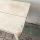 Table blanche en bois