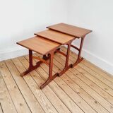 Tables gigognes