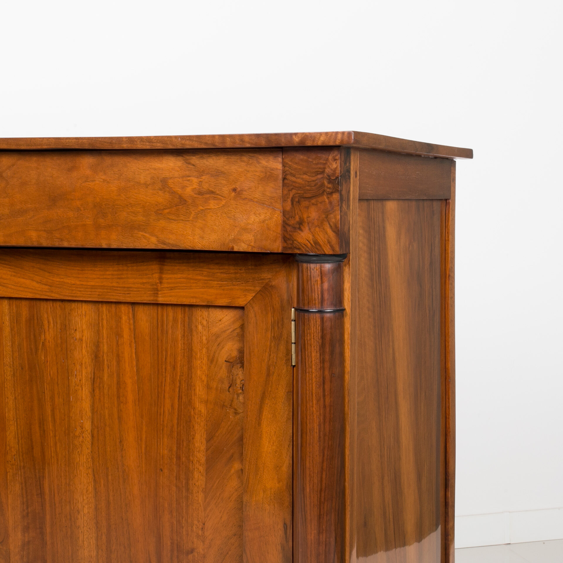 Commode Biedermeier, France, 19ème siècle.