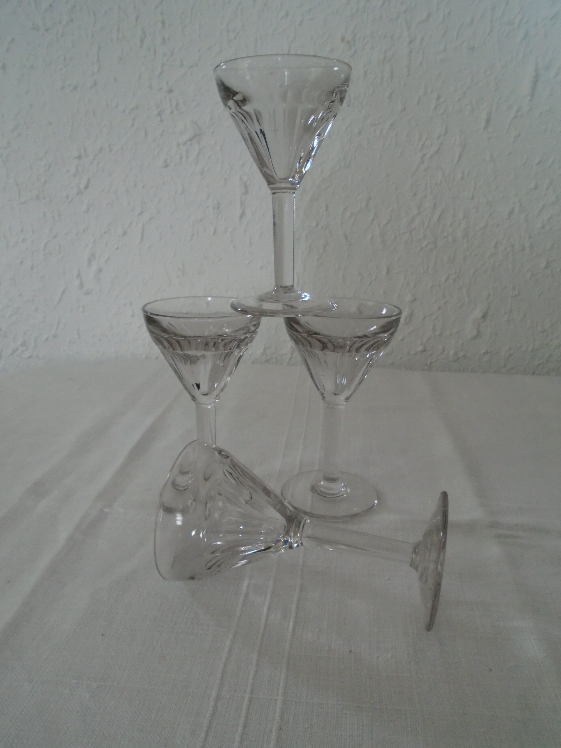 4 old glasses bistro thick bubble glass