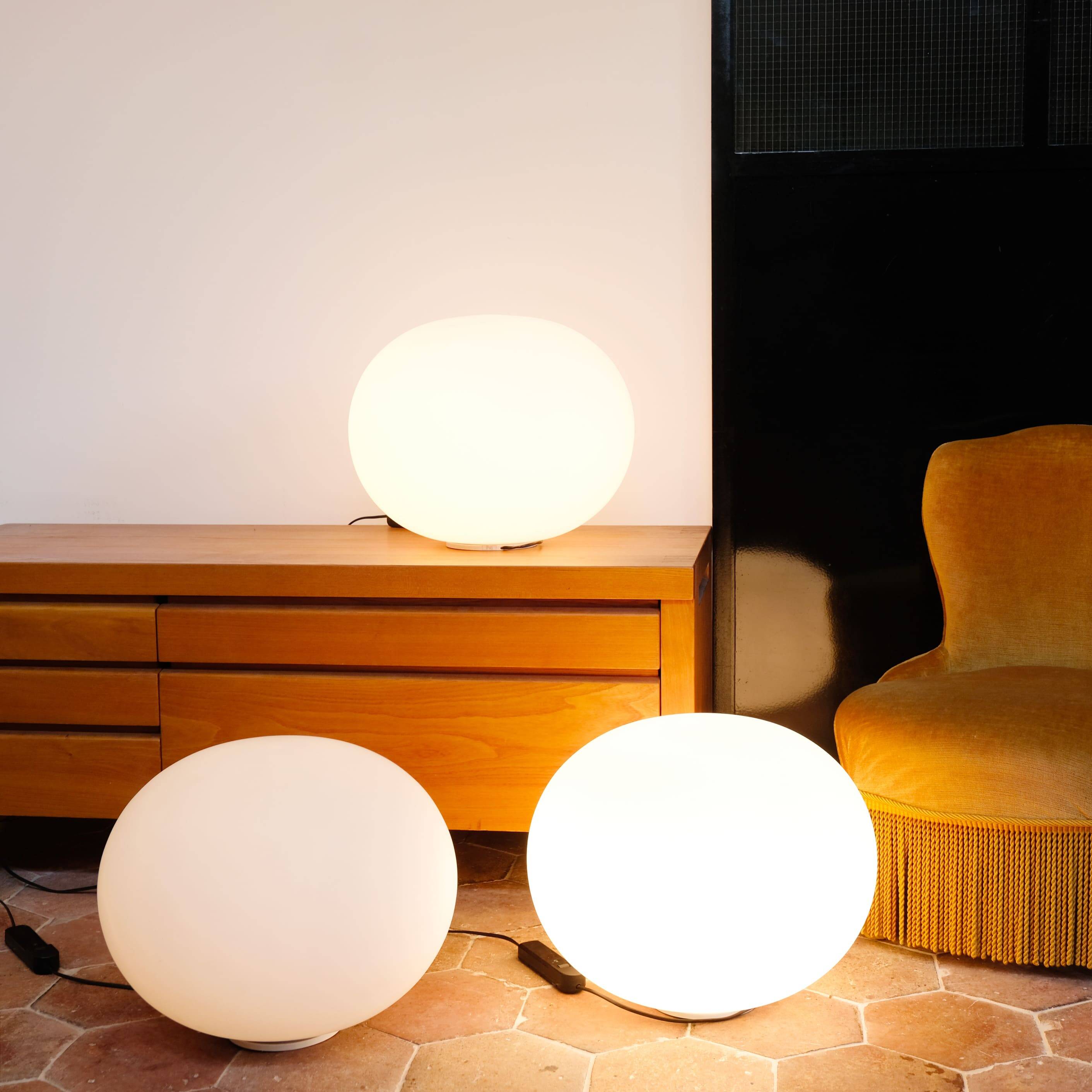 Jasper Morrison, Glo-Ball lamp, Flos, 1998.