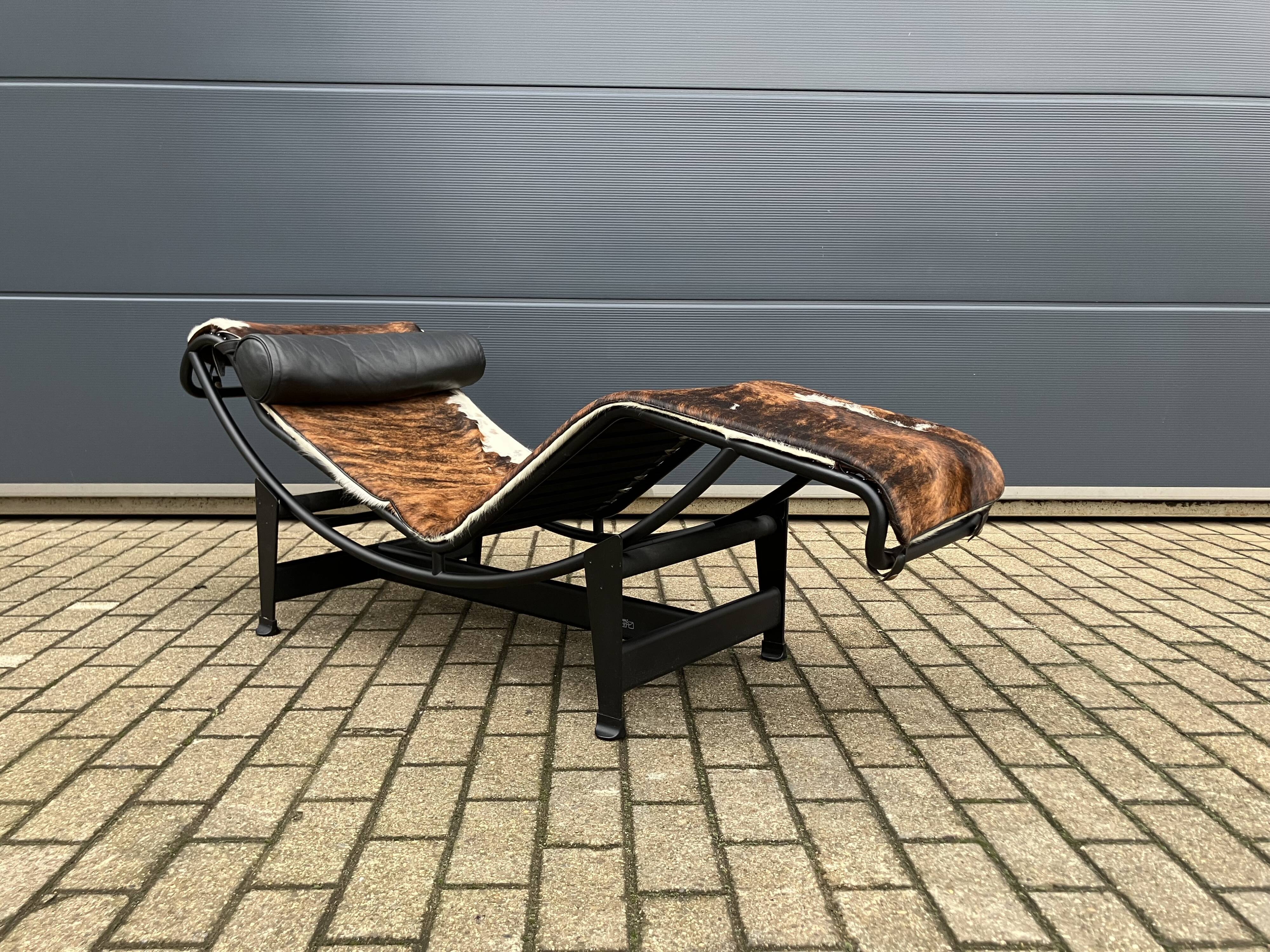 Originele Low numbered Cassina Le Corbusier Lc4 Pony skin