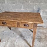 Farm table