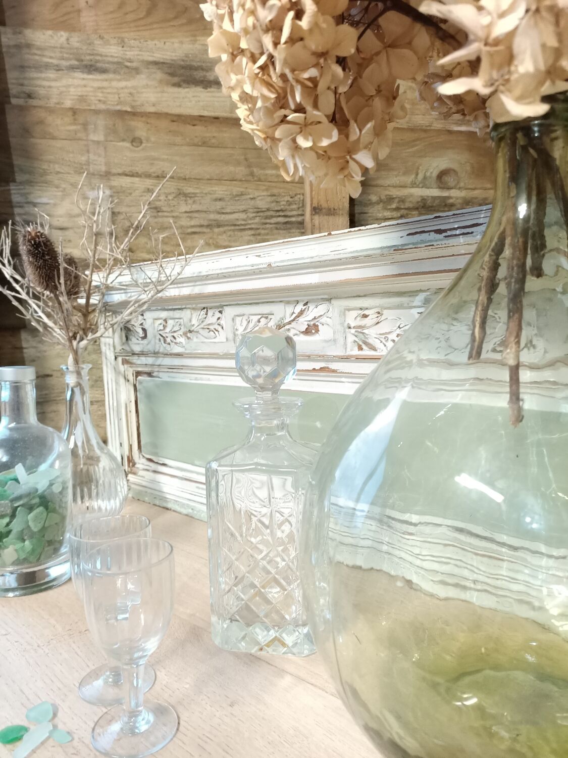 Patinated buffet service